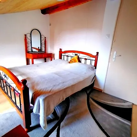 Attic * Varna